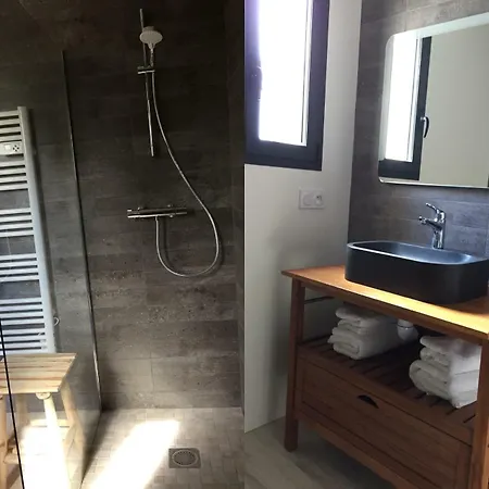 L Esprit Du Clain D Hôtes De Standing Proches Du Futuroscope Golf Et De St Cyr Alojamento de Acomodação e Pequeno-almoço Naintre