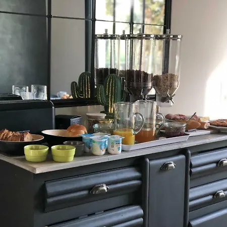 L Esprit Du Clain D Hotes De Standing Proches Du Futuroscope Golf Et De St Cyr Frühstückspension 4*