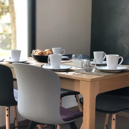 Alojamento de Acomodação e Pequeno-almoço L Esprit Du Clain D Hôtes De Standing Proches Du Futuroscope Golf Et De St Cyr