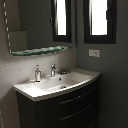 L Esprit Du Clain D Hotes De Standing Proches Du Futuroscope Golf Et De St Cyr 4* Naintre