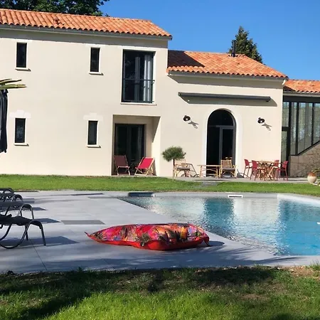 L Esprit Du Clain D Hotes De Standing Proches Du Futuroscope Golf Et De St Cyr