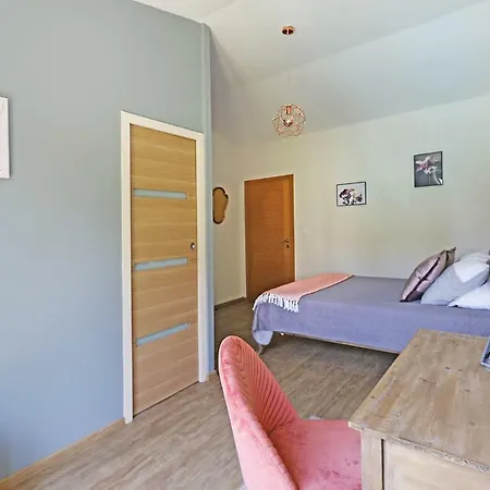 L Esprit Du Clain D Hotes De Standing Proches Du Futuroscope Golf Et De St Cyr 4*