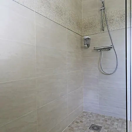 L Esprit Du Clain D Hotes De Standing Proches Du Futuroscope Golf Et De St Cyr Frühstückspension