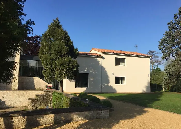 Bed and breakfast L Esprit Du Clain D Hotes De Standing Proches Du Futuroscope Golf Et De St Cyr Naintre