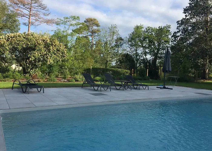 L Esprit Du Clain D Hotes De Standing Proches Du Futuroscope Golf Et De St Cyr Bed and breakfast 4*