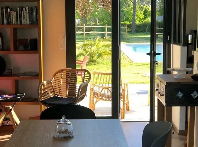 Bed and breakfast L Esprit Du Clain D Hotes De Standing Proches Du Futuroscope Golf Et De St Cyr 4*