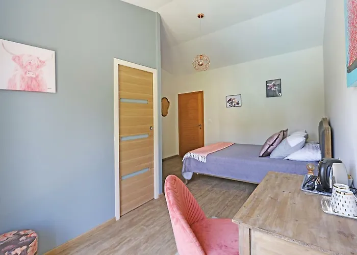 L Esprit Du Clain D Hotes De Standing Proches Du Futuroscope Golf Et De St Cyr 4*