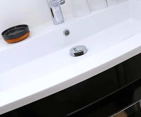 L Esprit Du Clain D Hotes De Standing Proches Du Futuroscope Golf Et De St Cyr Bed and breakfast 4*