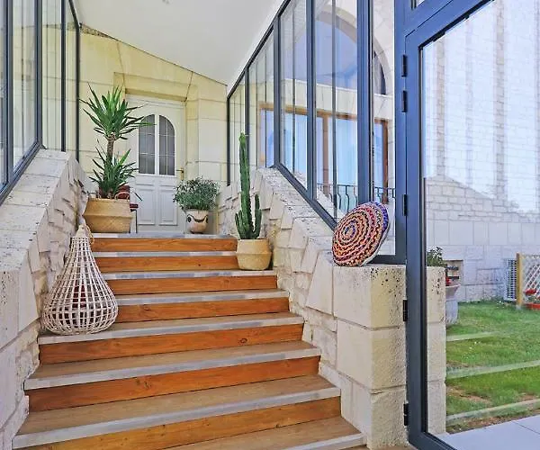 Bed and breakfast L Esprit Du Clain D Hotes De Standing Proches Du Futuroscope Golf Et De St Cyr 4*