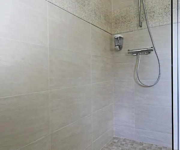 L Esprit Du Clain D Hotes De Standing Proches Du Futuroscope Golf Et De St Cyr Bed and breakfast